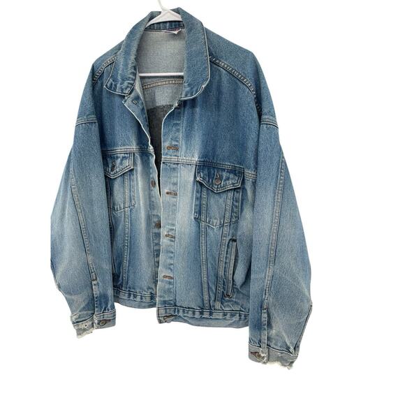 TYCA USA Eagle Jean Jacket Size XL Distressed Blue Denim Embossed Logo Trucker - Picture 7 of 15